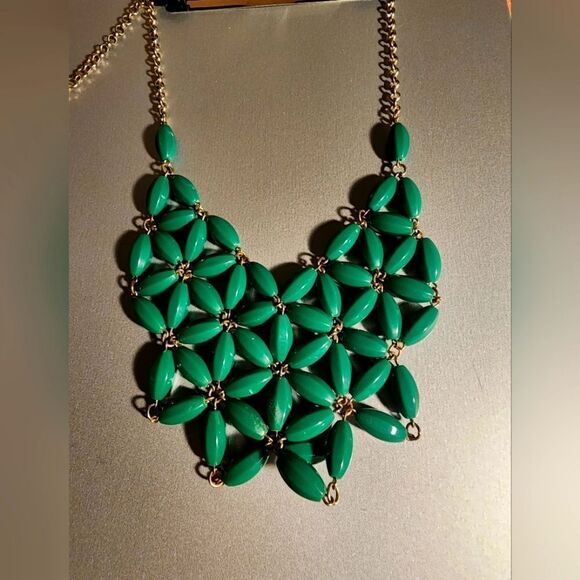 ILY Couture Statement Necklace Green Flower Bib - Picture 1 of 9